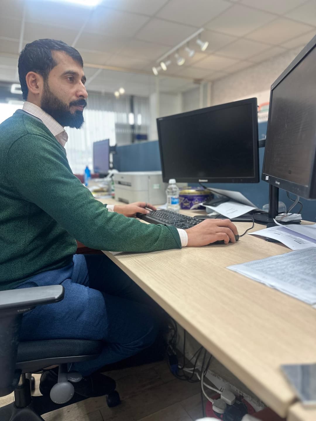 Nabil Yasin - Accountant